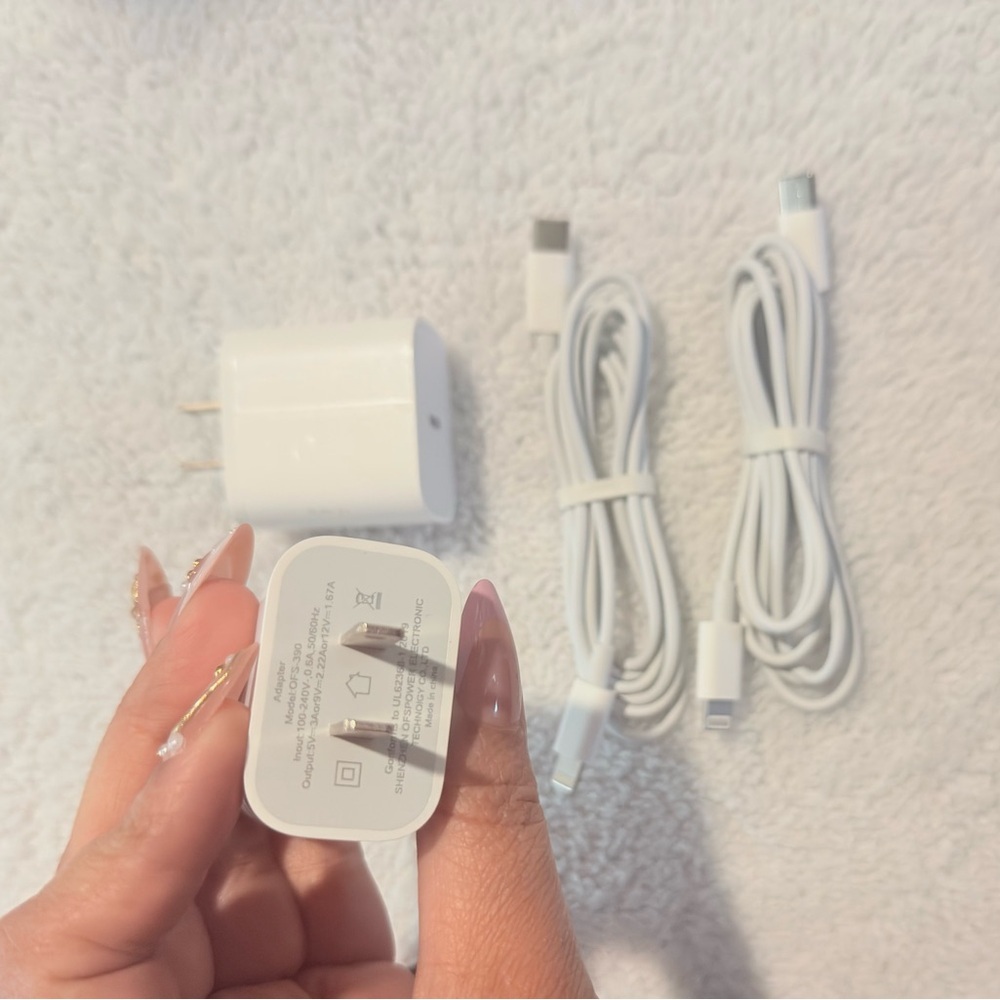 Pack of 3 Fast Charging Chargers (20W USB-C + Lightning Cable) New In Box - Picture 7 of 10